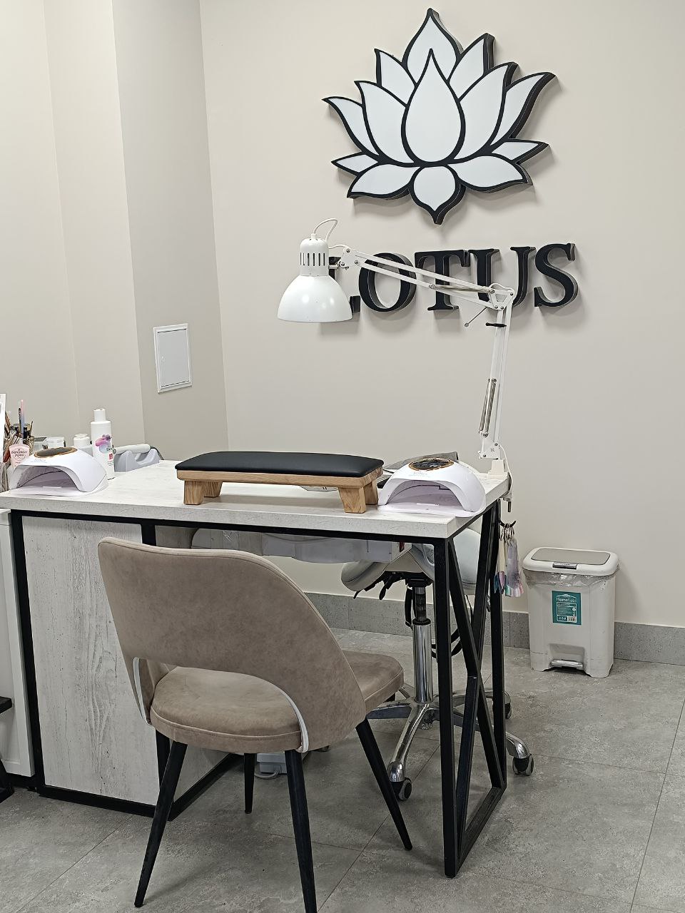 Фото салона внутри